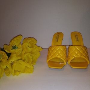 Peep toe sandal